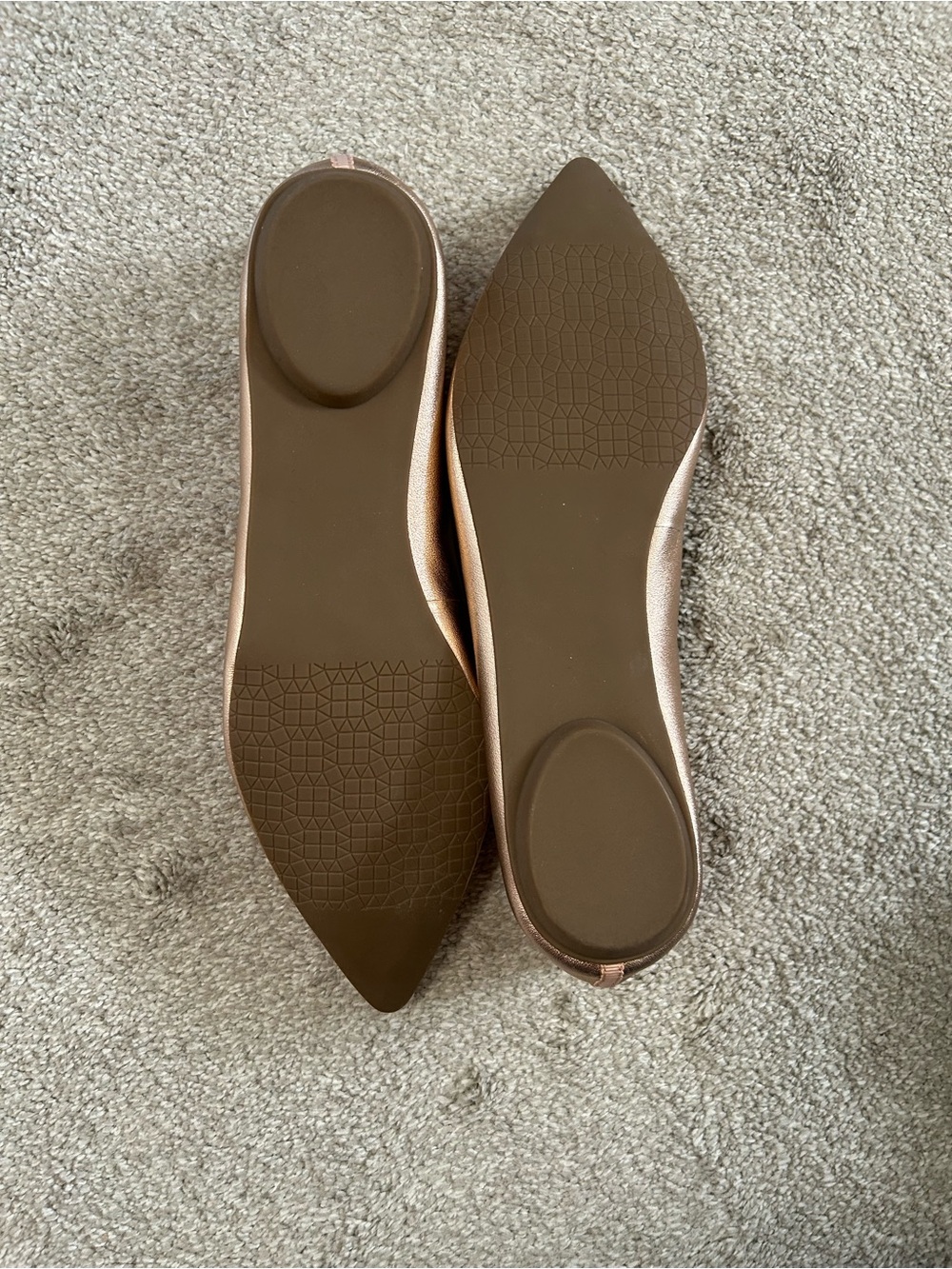 BP. Women's Metallic Rose Gold Pointed Toe Flats, size 9.5M - Picture 3 of 7